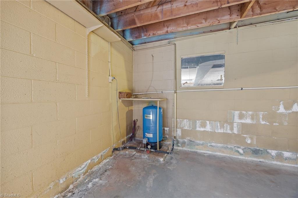 806 7th Avenue Property Photo 32