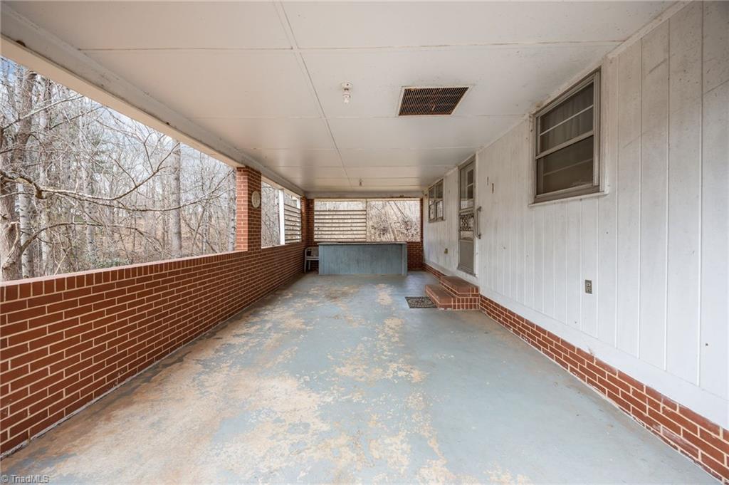 806 7th Avenue Property Photo 33