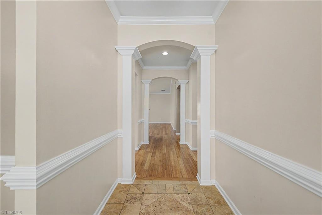 4128 Shadetree Drive Property Photo 8