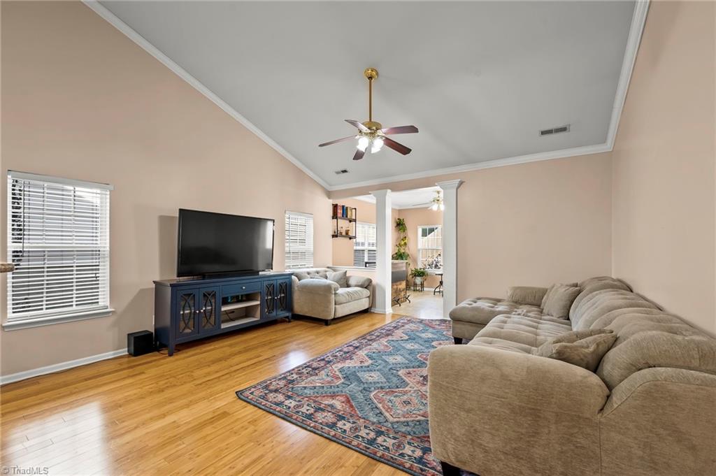4128 Shadetree Drive Property Photo 13