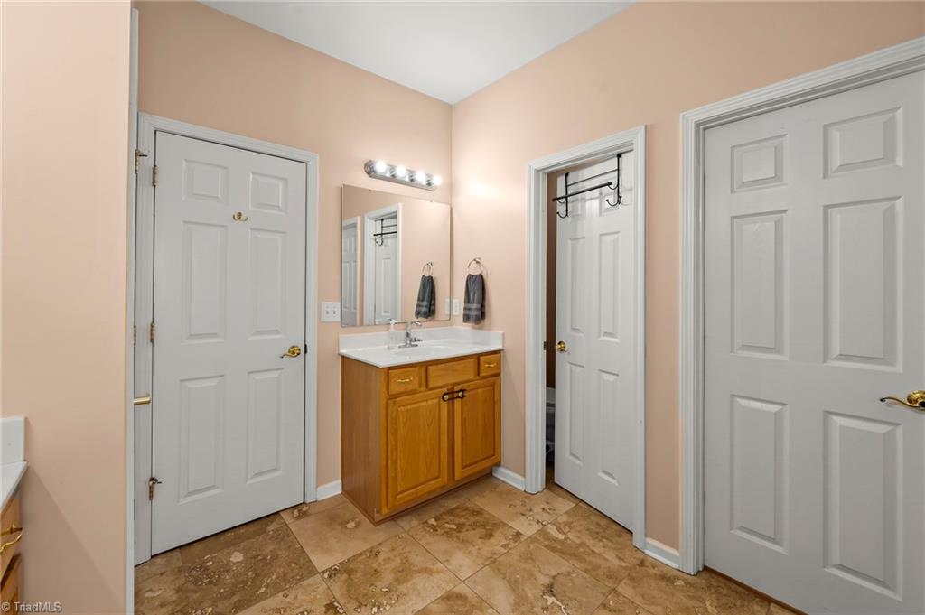 4128 Shadetree Drive Property Photo 22