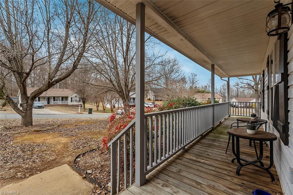 113 Falling Creek Drive Property Photo 29