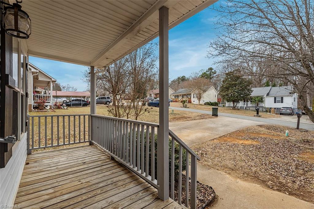 113 Falling Creek Drive Property Photo 30