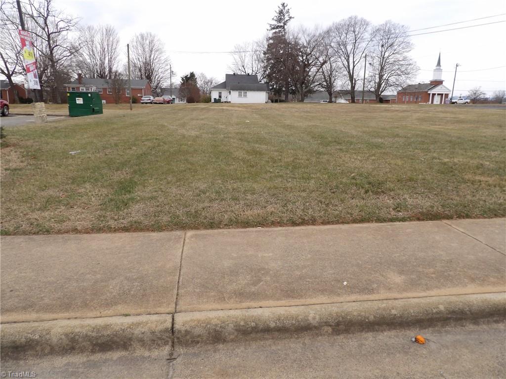 308 Main Street Property Photo 3