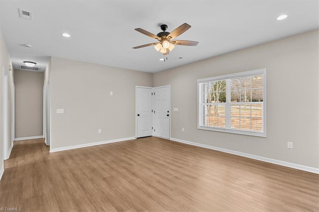 576 Twain Drive Property Photo 5
