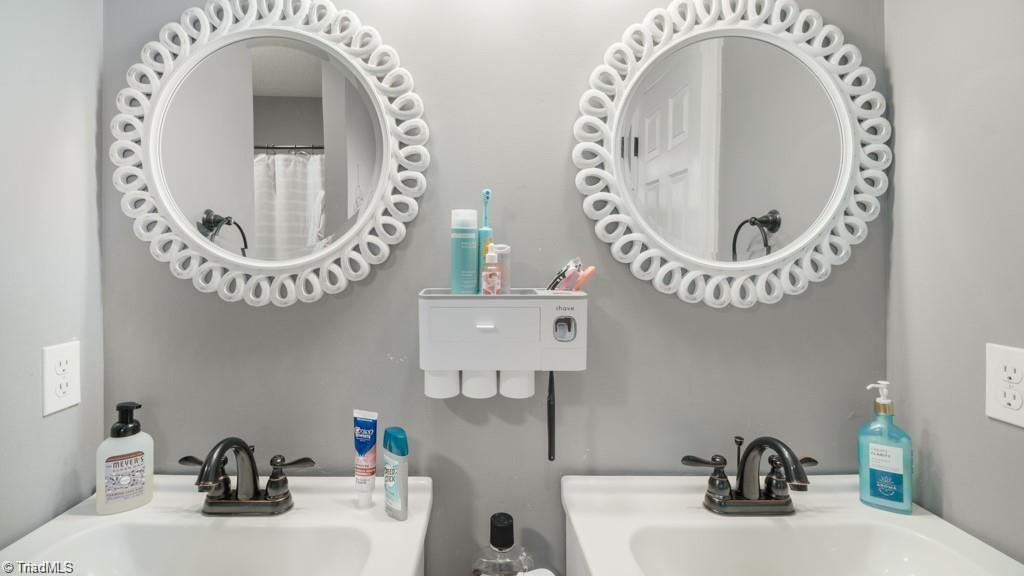 970 Winterside Lane Property Photo 16