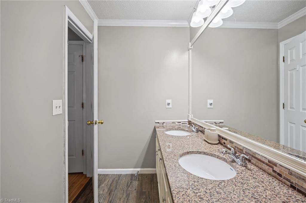 6021 Stone Bluff Drive Property Photo 19