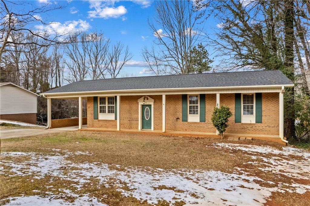 535 Log Barn Road Property Photo 3