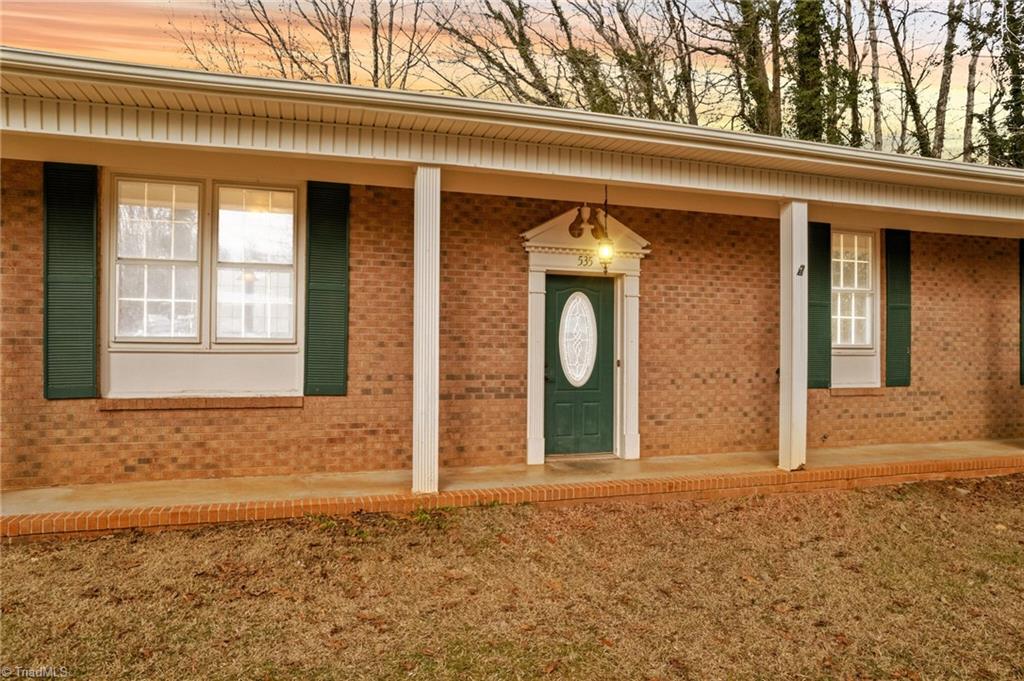 535 Log Barn Road Property Photo 4