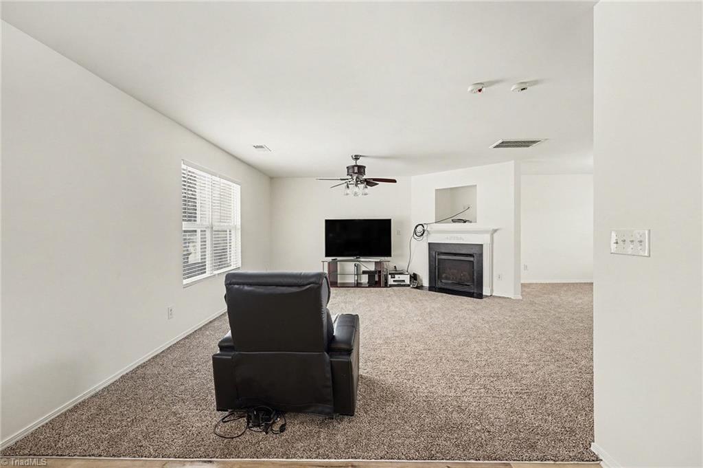 3904 Whispering Willows Drive Property Photo 7