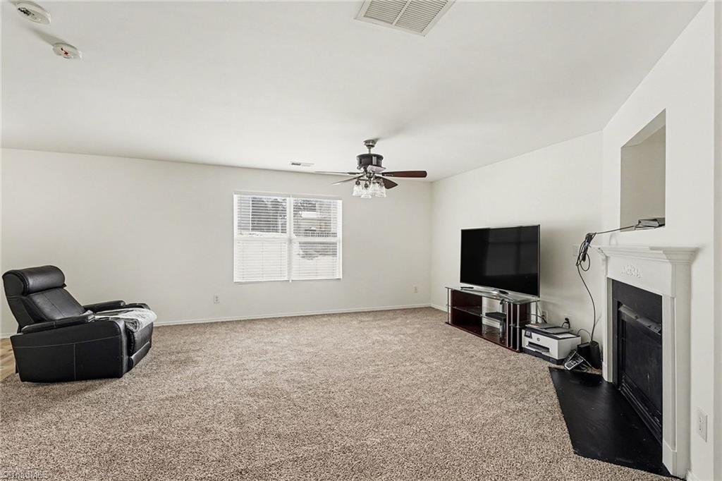 3904 Whispering Willows Drive Property Photo 9