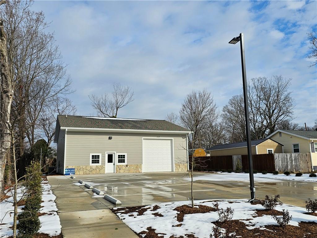 112 E Gilbreath Street Property Photo 1