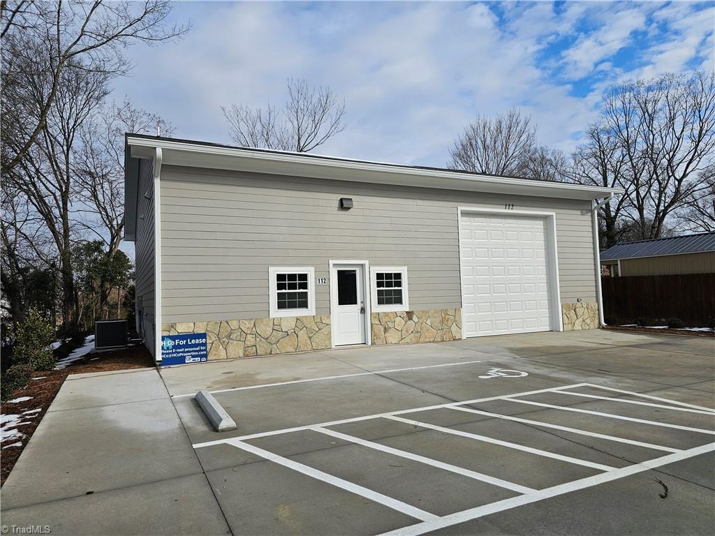 112 E Gilbreath Street Property Photo 22