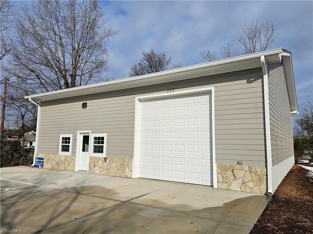 112 E Gilbreath Street Property Photo 23