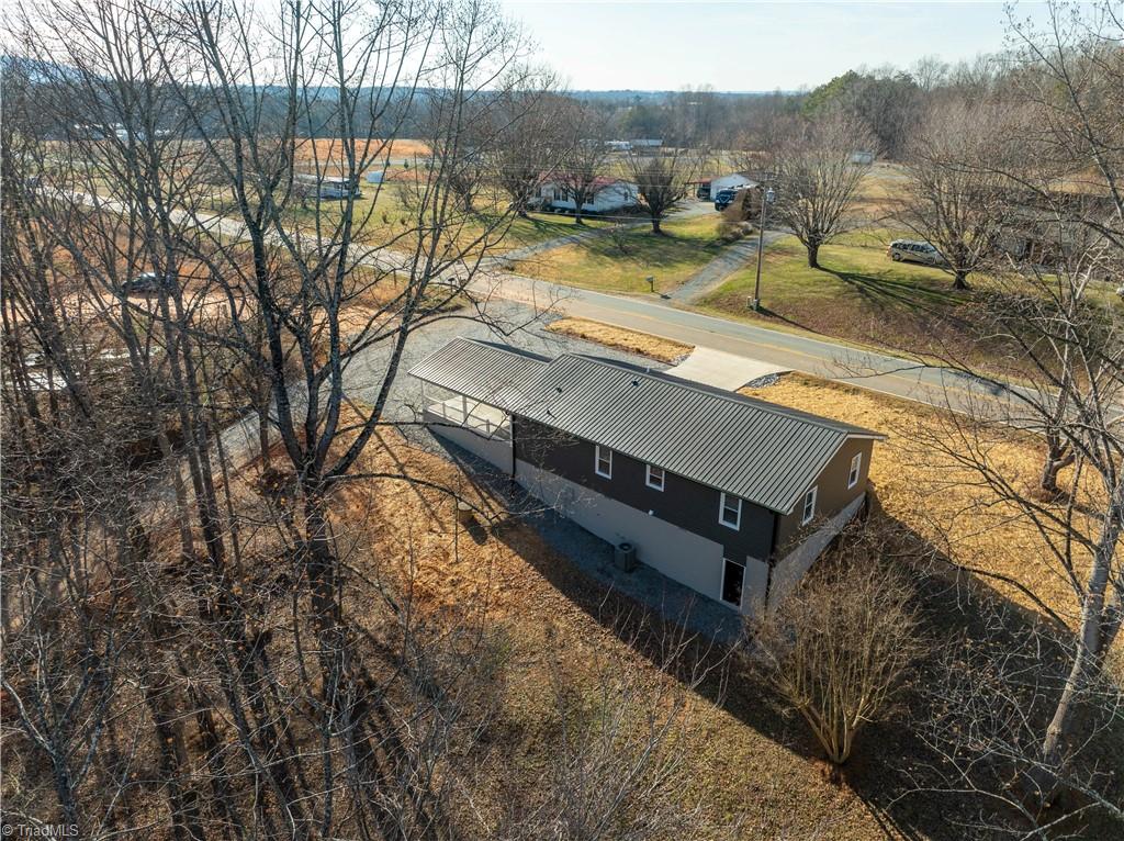 4075 E Nc Highway 268 Property Photo 35