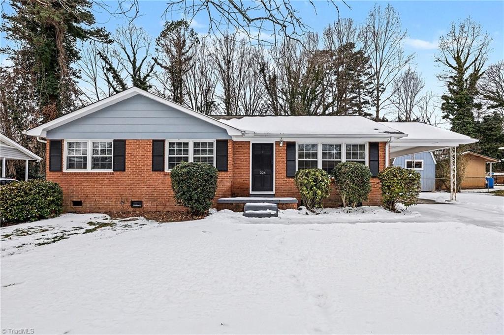 224 Foxcroft Drive Property Photo 1