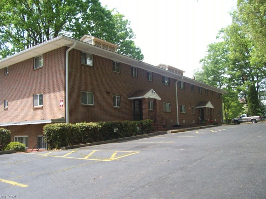2425 Queen Street Property Photo 1