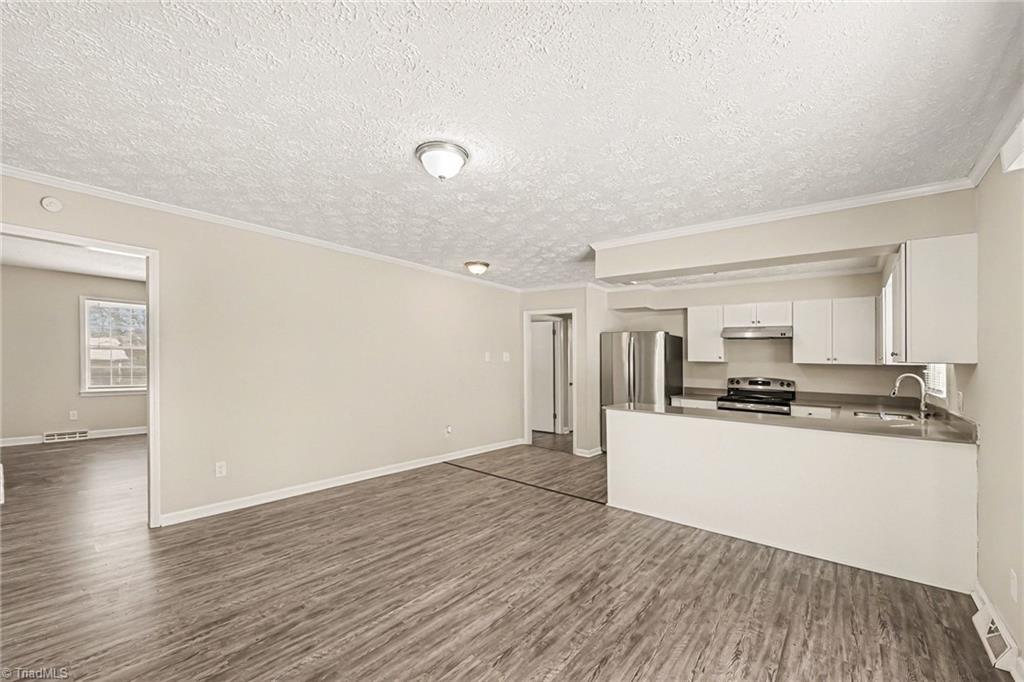 1348 Waybridge Lane Property Photo 10