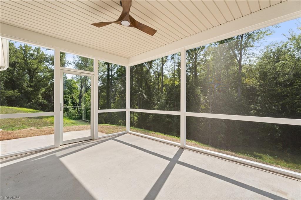 2774 Monarch Way Property Photo 29