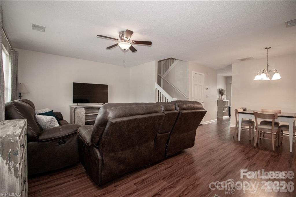 137 Lynch Circle Property Photo 6