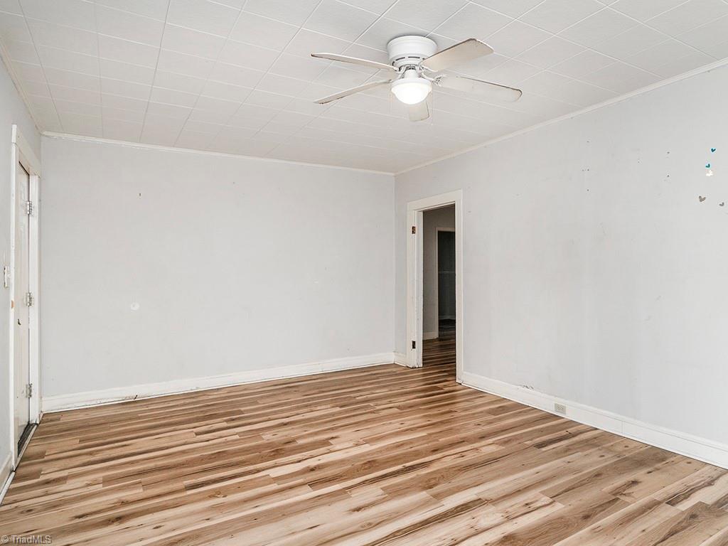 608 Oak Street Property Photo 8