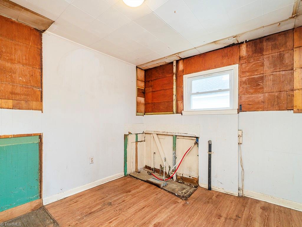 608 Oak Street Property Photo 16