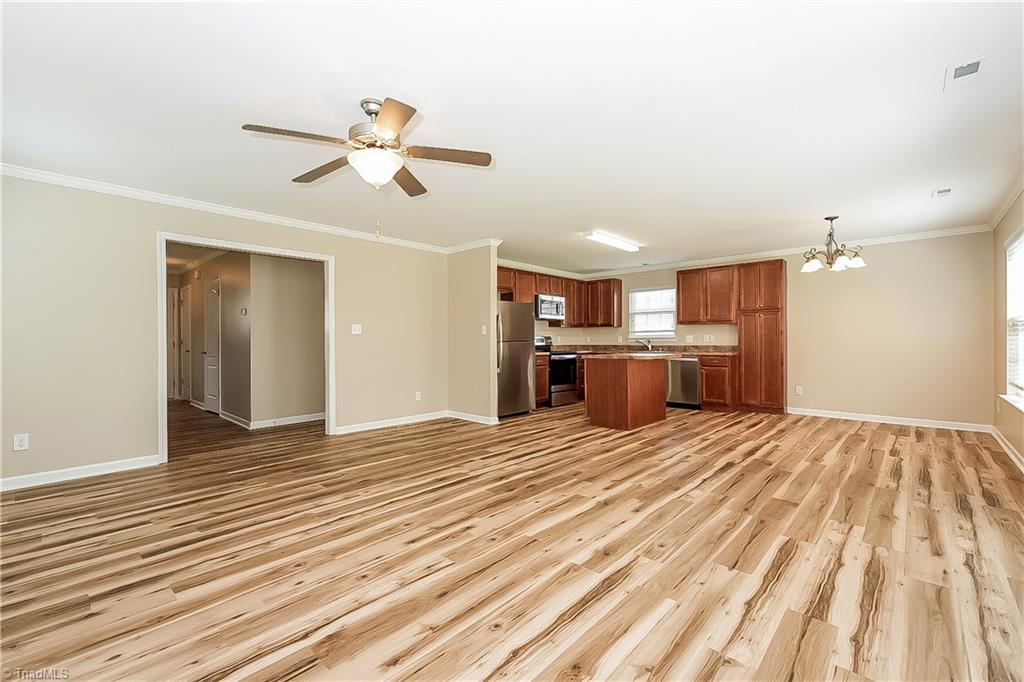 2080 Dresden Drive Property Photo 6