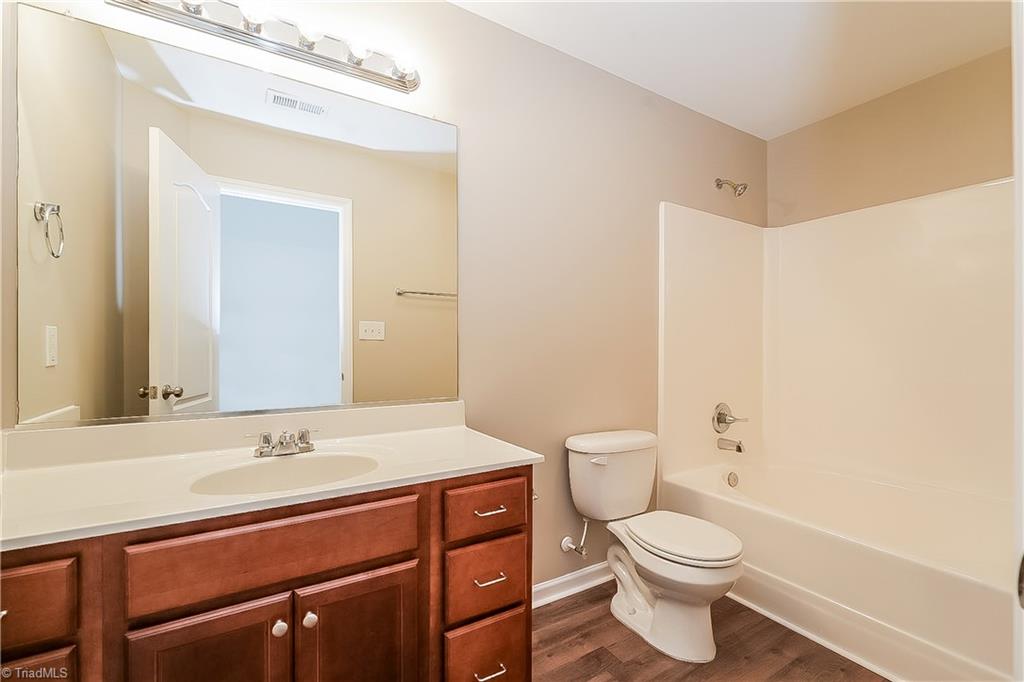 2080 Dresden Drive Property Photo 10