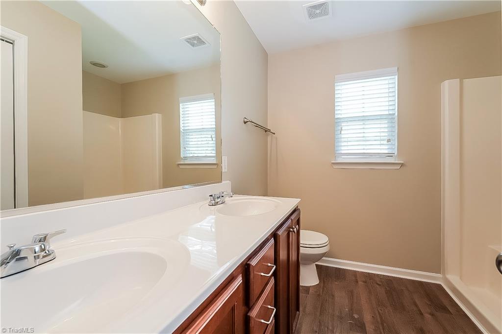 2080 Dresden Drive Property Photo 13