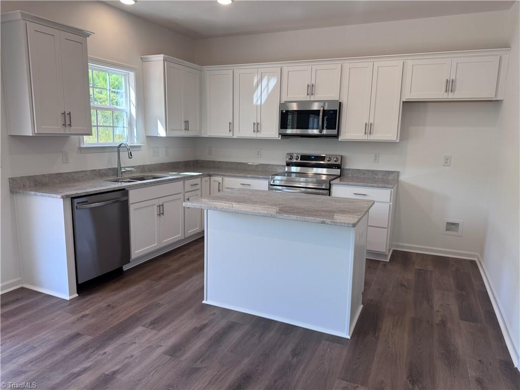 287 Waylon Court Property Photo 2