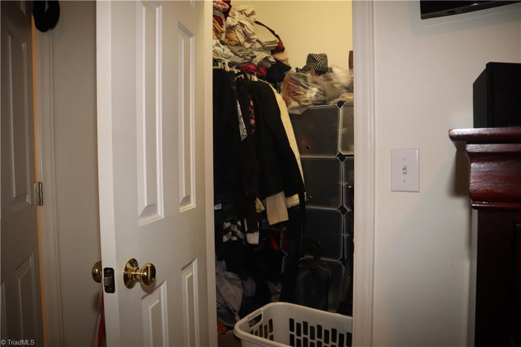 4702 Tuliptree Drive Property Photo 9