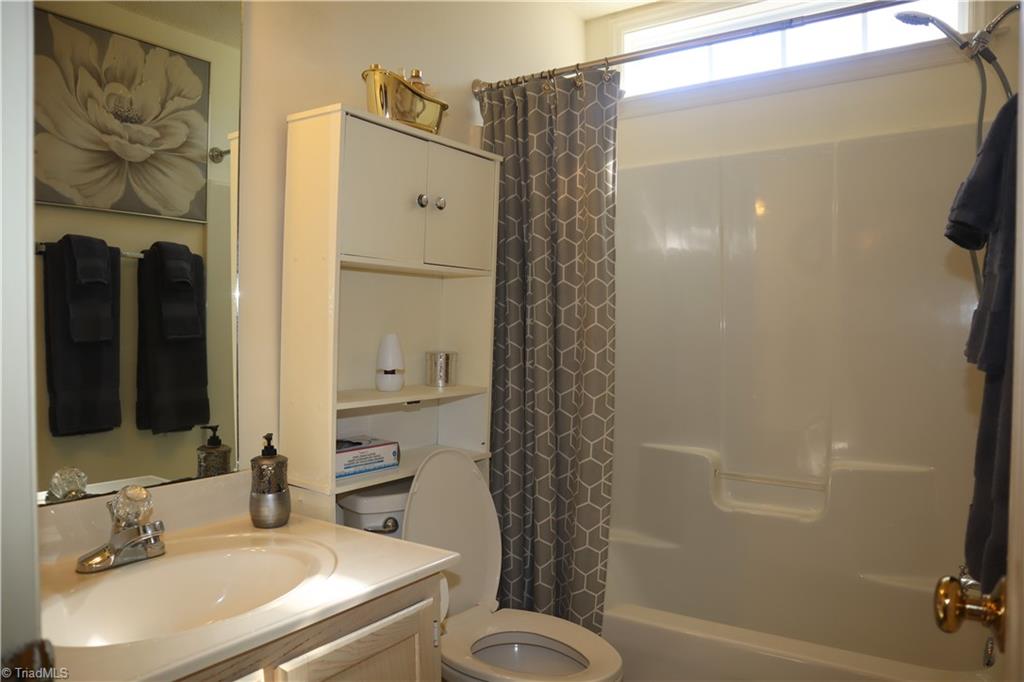 4702 Tuliptree Drive Property Photo 14