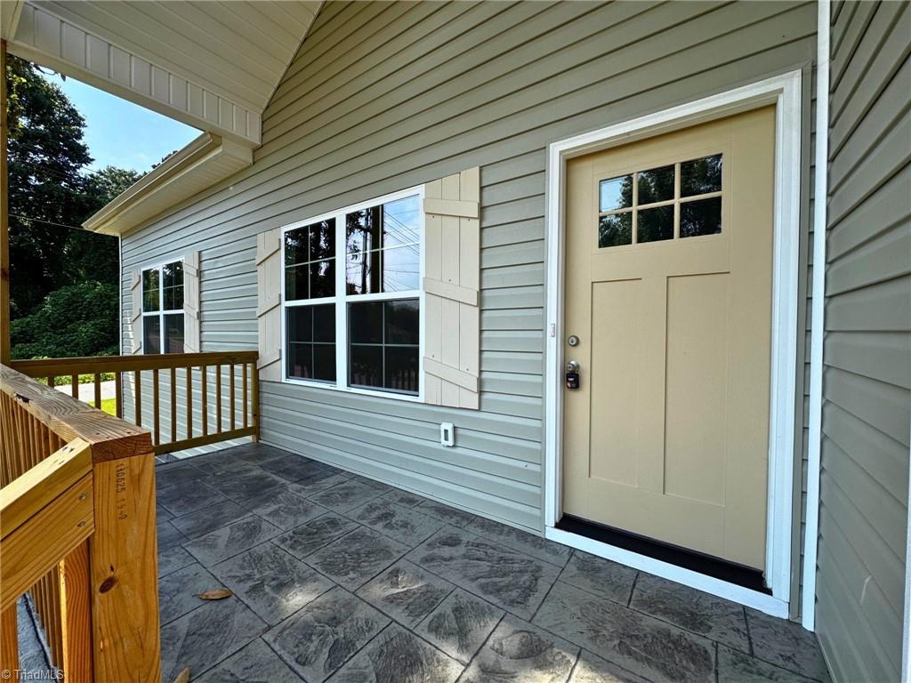 613 Kendall Street Property Photo 2