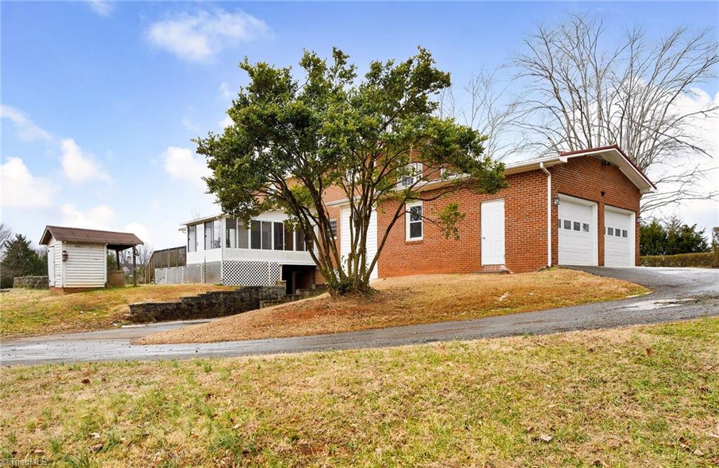 171 Lakey Drive Property Photo 6