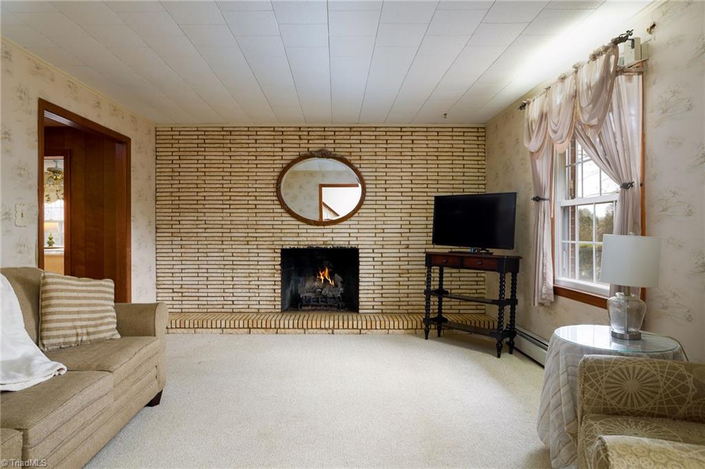 171 Lakey Drive Property Photo 8