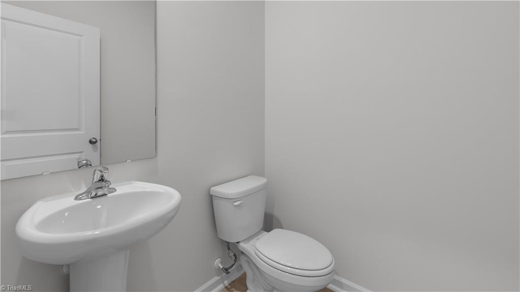 125 Greenbrier Way Property Photo 2