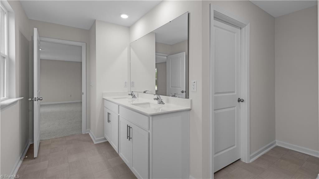 125 Greenbrier Way Property Photo 15