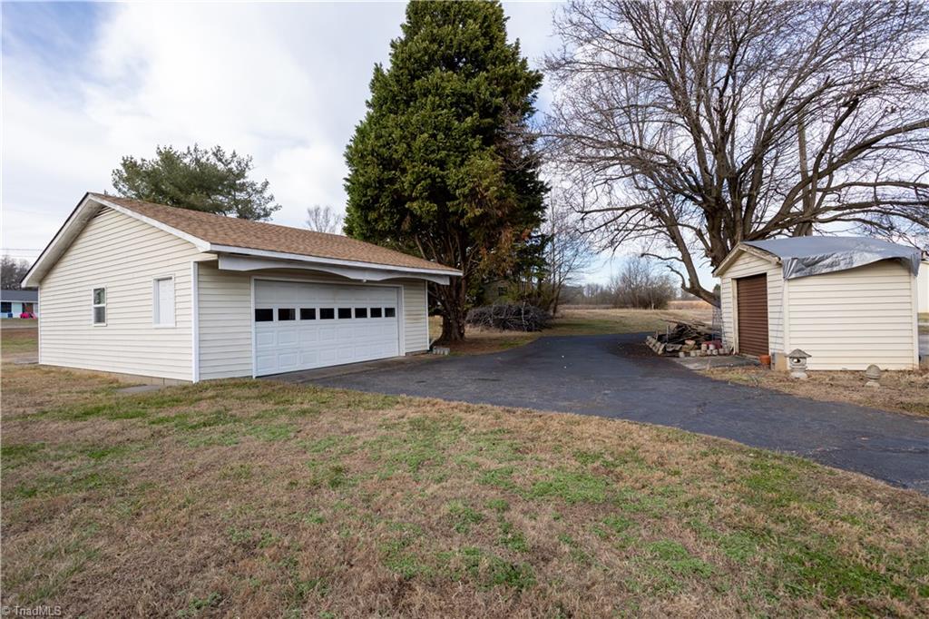 310 Fred Sink Road Property Photo 4