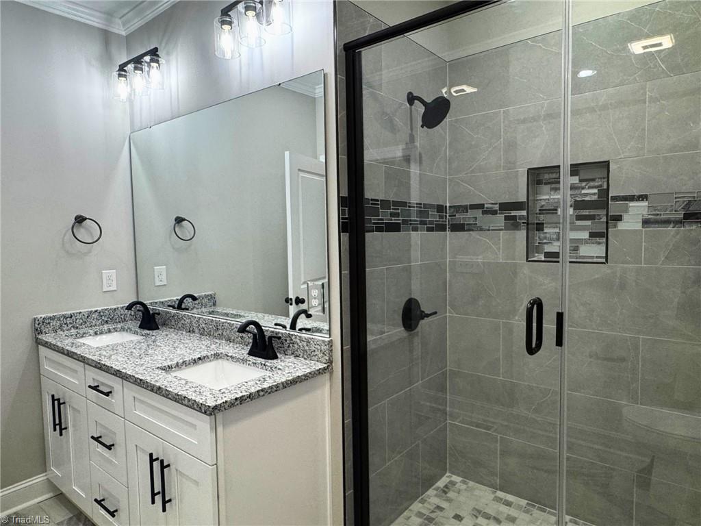 605 Kendall Street Property Photo 11