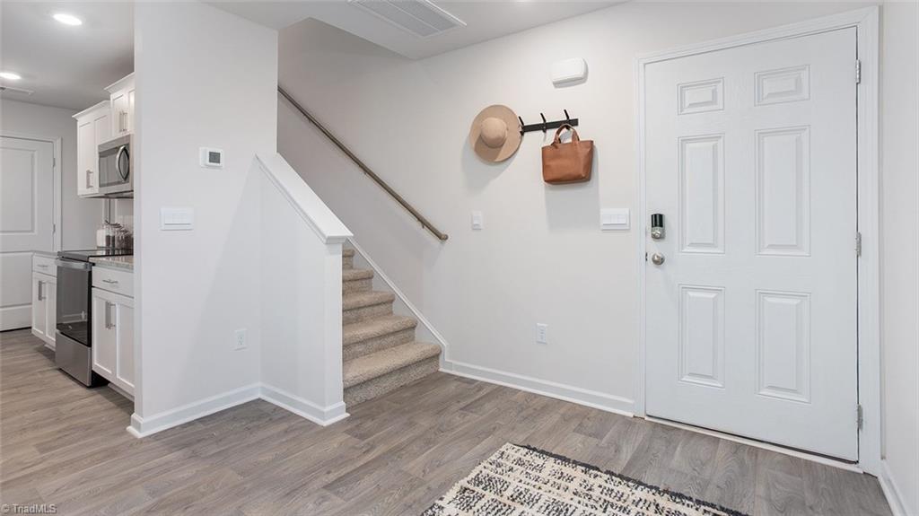 1539 Hamilton Hills Drive Property Photo 3