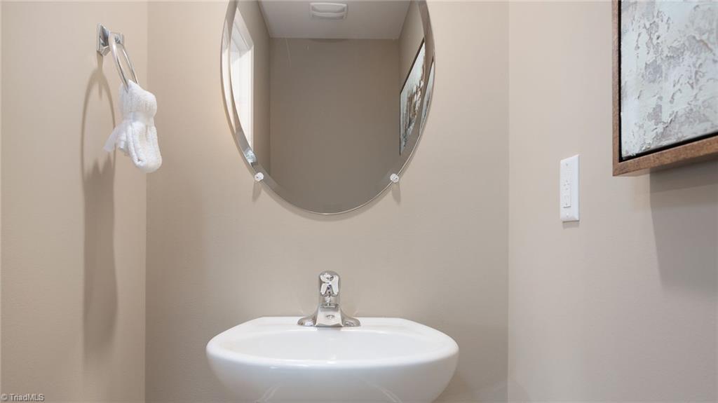 1539 Hamilton Hills Drive Property Photo 13