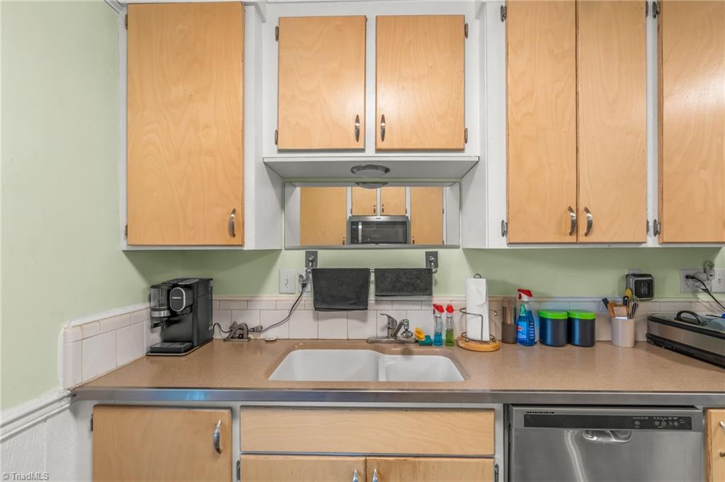 156 Brooks Street Property Photo 21
