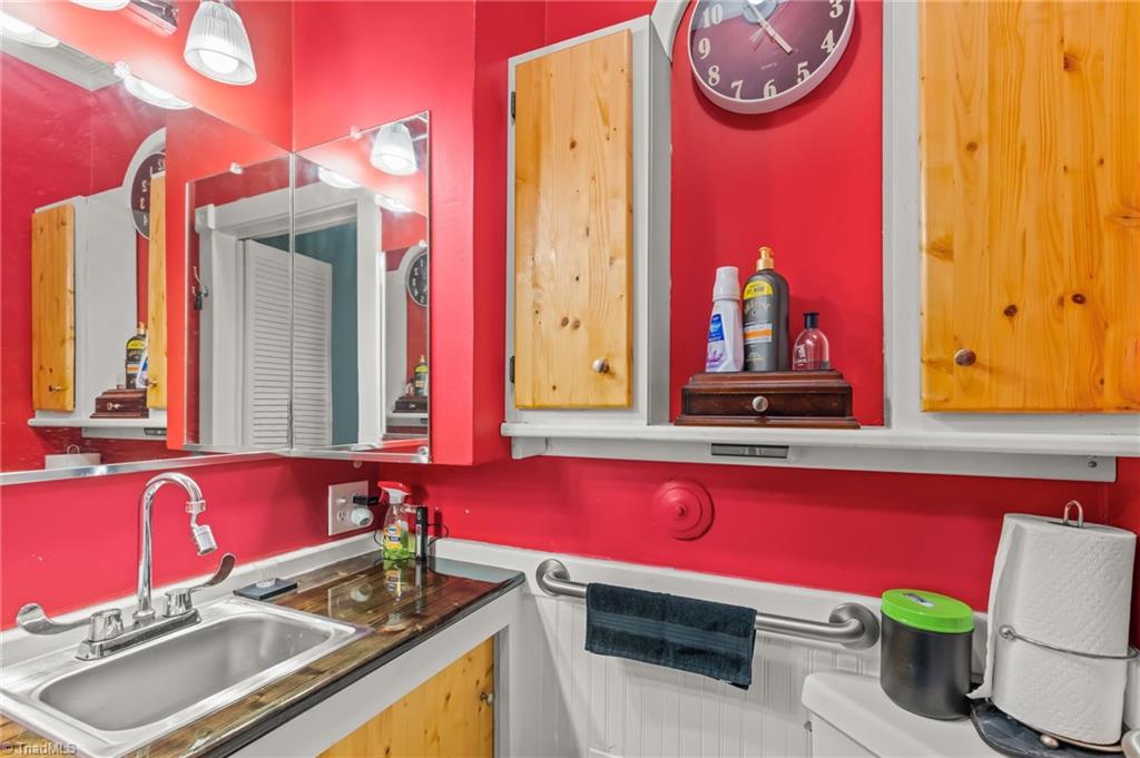 156 Brooks Street Property Photo 32