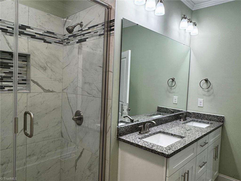 611 Kendall Street Property Photo 9