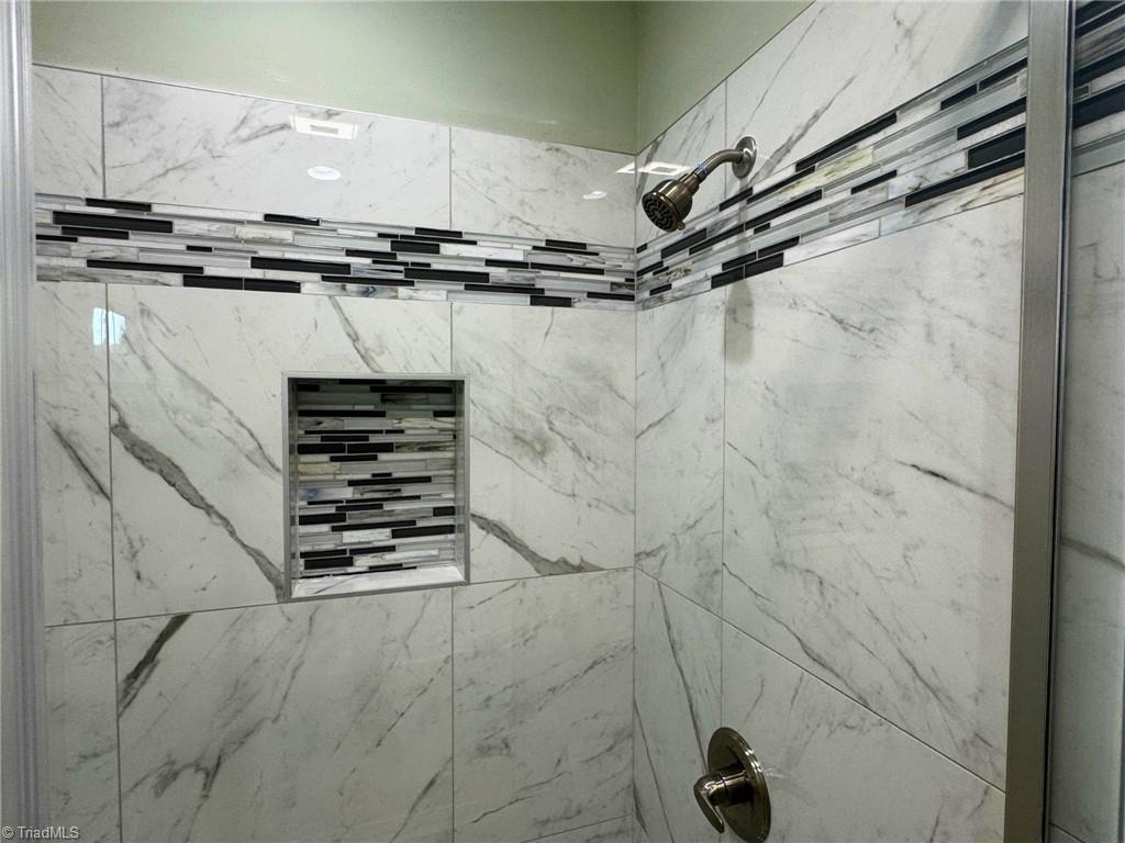 611 Kendall Street Property Photo 10