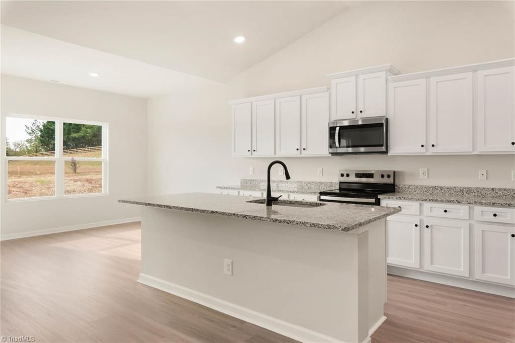 239 Macintosh Drive Property Photo 20