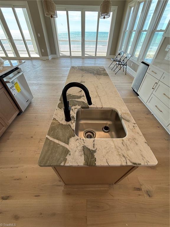 3405 Ocean Drive Property Photo 6