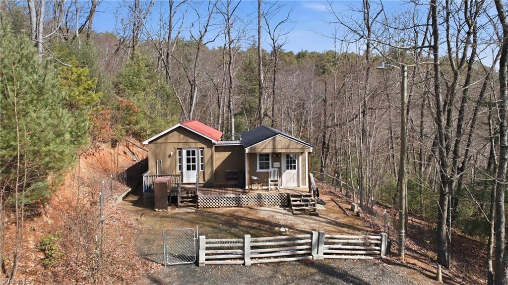 840 Summit Ridge Road Property Photo 3