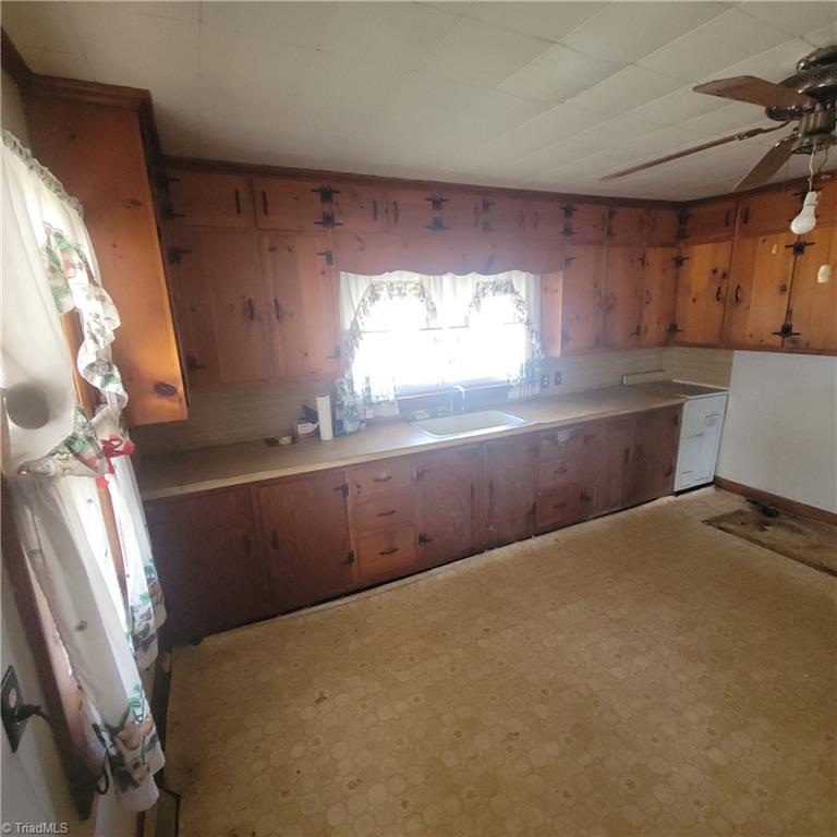 142 Motsinger Drive Property Photo 8