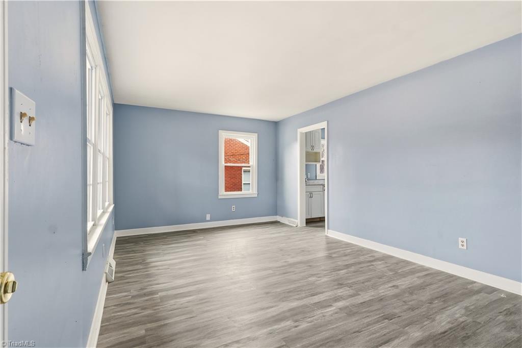 844 Willow Place Property Photo 4